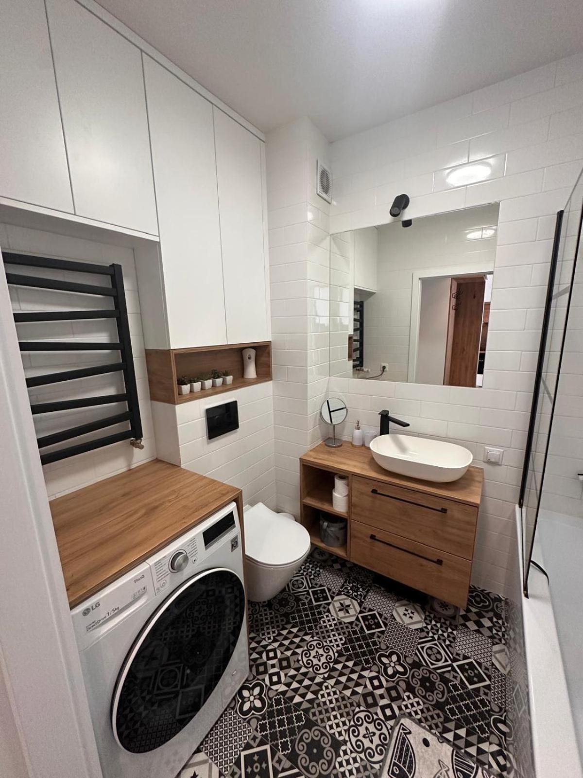 73 Apartment *